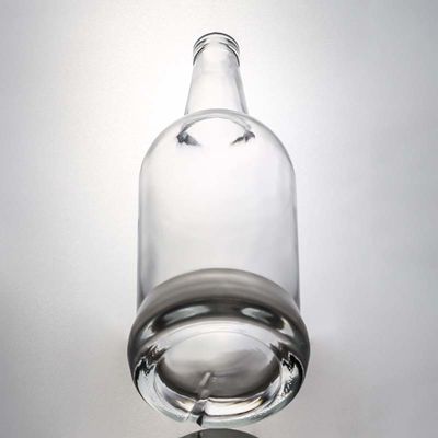 Customized Logo Glaskragen 700ml runde Flasche für Wodka Brandy Whisky und mehr