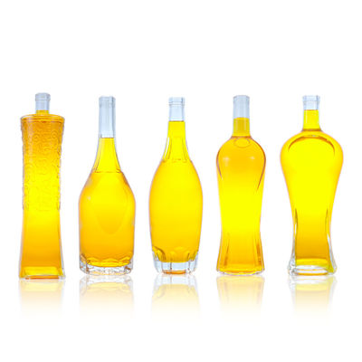 Custom Cap 500ml 700ml 750ml Einzigartige Glasflasche für Rum Wodka Whisky Tequila Gin