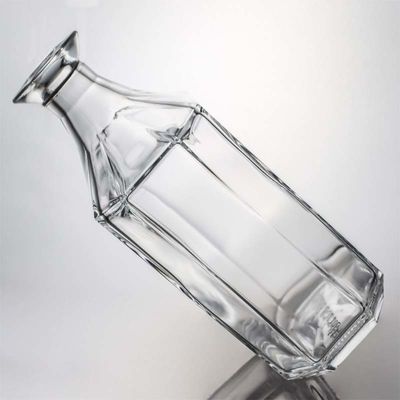 Durchsichtige oder individuell angepasste einzigartige Polygon Glas Flasche für Whisky Gin Rum Wodka 1000ml