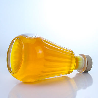 Runde Glasflasche mit Korkkappe und individuellem Logo für Rum Wodka Whisky Tequila Gin