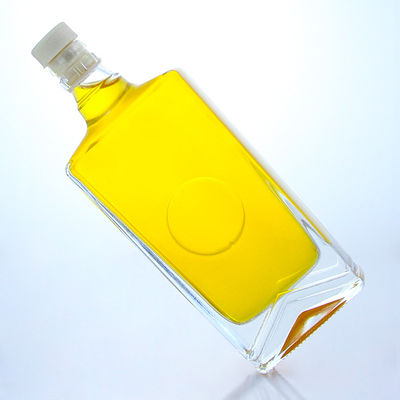 Industrielle Spirituosen Viereckglasflasche mit Guala-Kappe und anpassbarer Kapazität