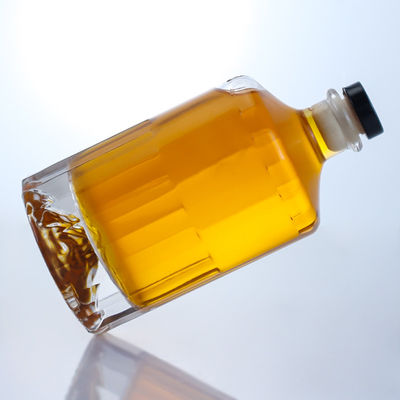 Glasflasche für Whisky und Likör mit einzigartiger Form und T-Korkverschluss