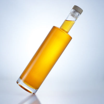 700 ml zylindrische Glasflasche für Brandy Whisky Gin Rum Champagner Clear Flint