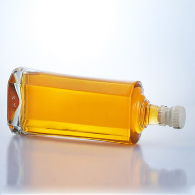 Individuelles Logo 500 ml klare Flint Glasflasche für Gin Rum Champagner Brandy Whisky Liquor