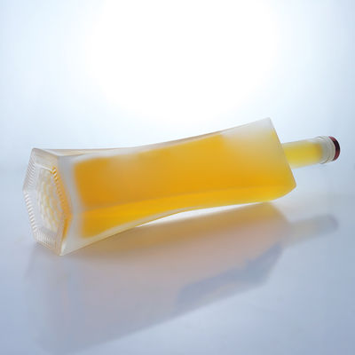 Custom Logo Glasflasche 750 ml Kapazität für Gin Rum Champagner Brandy und Whisky