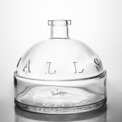 Flint Glas Versiegelung Typ Korken 700ml maßgeschneiderte Form Glas Flasche für Gin Rum Champagner