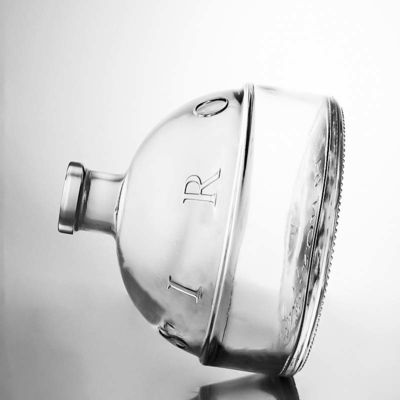 Flint Glas Versiegelung Typ Korken 700ml maßgeschneiderte Form Glas Flasche für Gin Rum Champagner