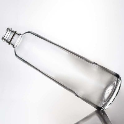 Maßgeschneiderte Super Flint Round Clear Glass Flasche für Gin Rum Wodka Whisky 580ml 1000ml