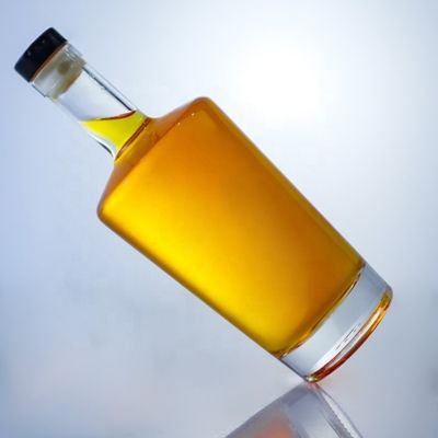 Runde Form leere Glasflaschen mit Säure Etch Oberflächenbehandlung und Korkdichtung Typ