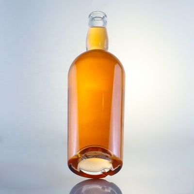Einzigartiges Design 700 ml 750 ml Brandy Wodka Tequila Glasflasche mit Kork Customized Logo