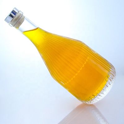 Flint Glass 500ml 750ml 1000ml spezielle Wodka Whisky Flasche mit individuellem Logo