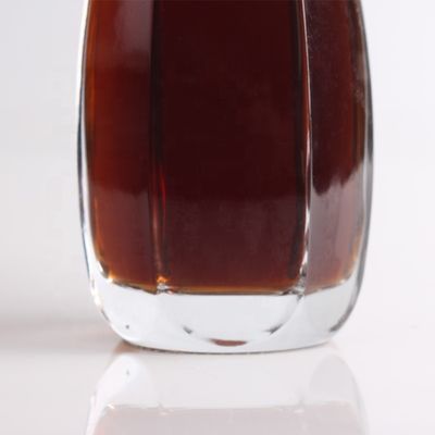 Durchsichtige 750 ml Flint Glass Leere Liquor Rum Gin Spirituosen Wodka Tequila Flaschen mit Kork