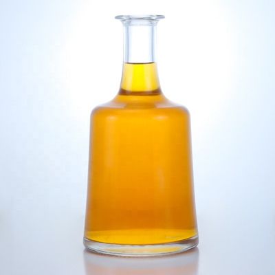 Oberflächenbehandlung Heißstempel Glasflasche mit Kork für Wodka Gin Rum Whisky