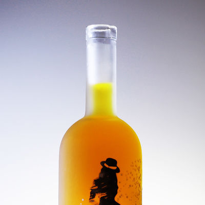 Großhandel 750 ml 1000 ml Frosted Decal Glasflasche für Bier Wodka Whisky Spirituosen
