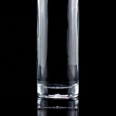 1750 ml 1000 ml Glasflaschen für Spirituosen kundenspezifische runde Wodka Flasche vielseitige Verwendung