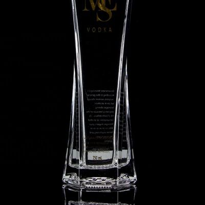 Einzigartige 750 ml Quadratenschulter Super Flint Glasflasche mit Kork für Rum Wodka Whisky