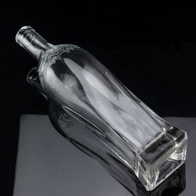 750 ml Super Flint Round Shoulder Quadratische Rum-Wodka Alkohol Glasflasche mit Kork