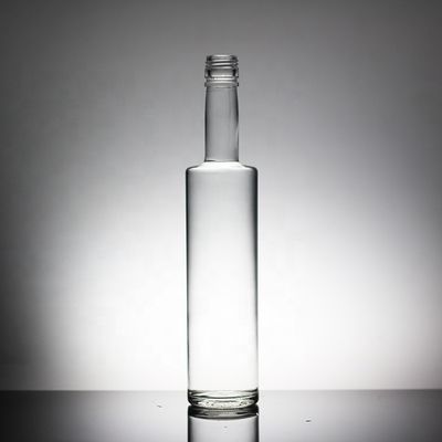 Gravieren einer 1-Liter-Glasflasche mit Korkkappe für Alkohol-Whiski-Wodka
