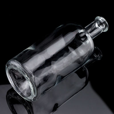 Glasflasche für Alkohol 750 ml Kapazität Säure Etch Oberfläche Glasmaterial